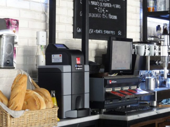 Instalacion cajon inteligente CashGuard Restaurante Loft 76 Telsystem distribuidor oficial CashGuard en Loft 76